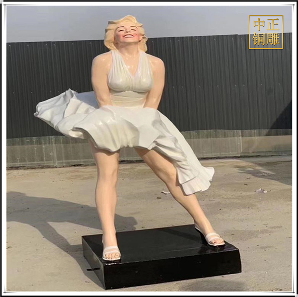 夢(mèng)露雕塑.jpg 夢(mèng)露雕塑.jpg