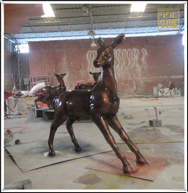 梅花鹿銅像.jpg 梅花鹿銅像.jpg