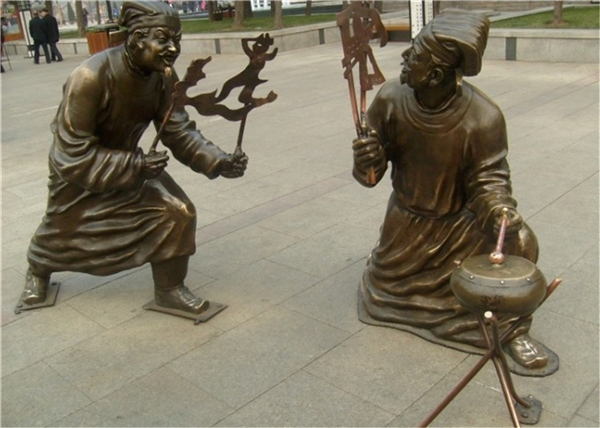 皮影戲雕塑.jpg 皮影戲雕塑.jpg