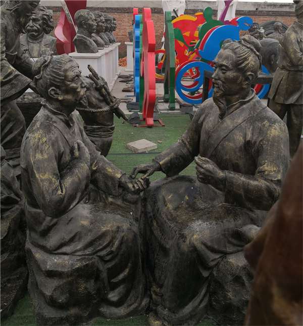 中醫(yī)銅像.jpg 中醫(yī)銅像.jpg