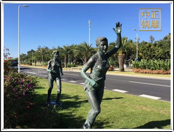 園林遠(yuǎn)動(dòng)員雕塑.jpg
