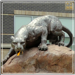 銅豹子景觀(guān)雕塑
